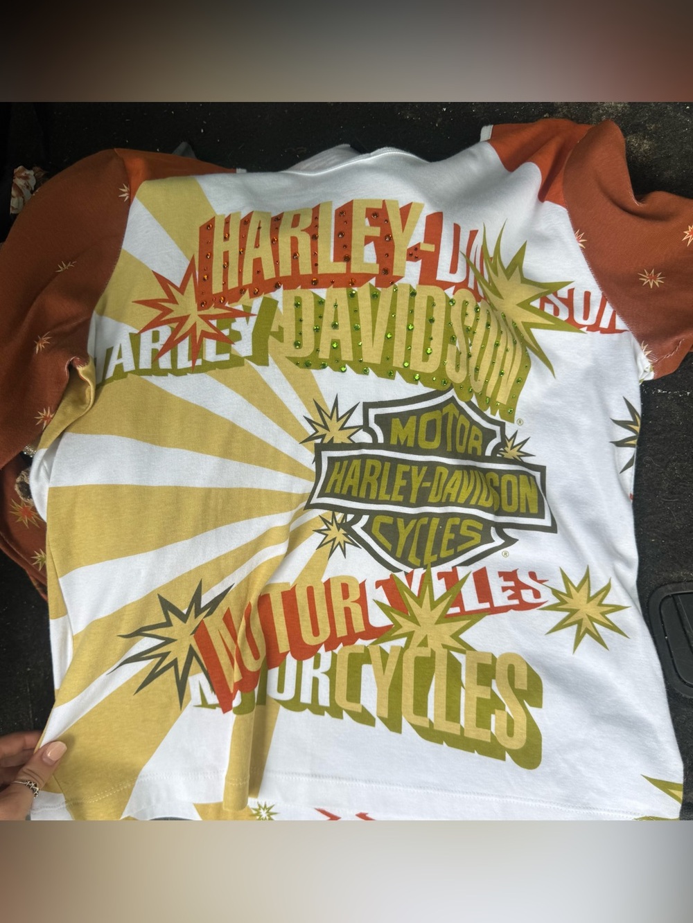 Harley-Davidson women’s xl  Long Sleeve Graphic Tee in White & Rust